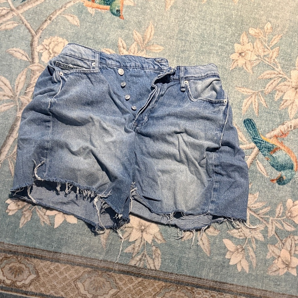 Casual Blue Frayed Hem Jean Shorts crossover